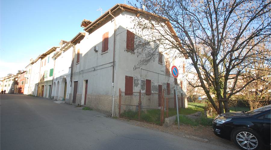 ESTERNO