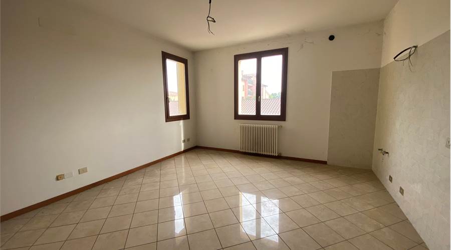 soggiorno angolo cottura piano primo