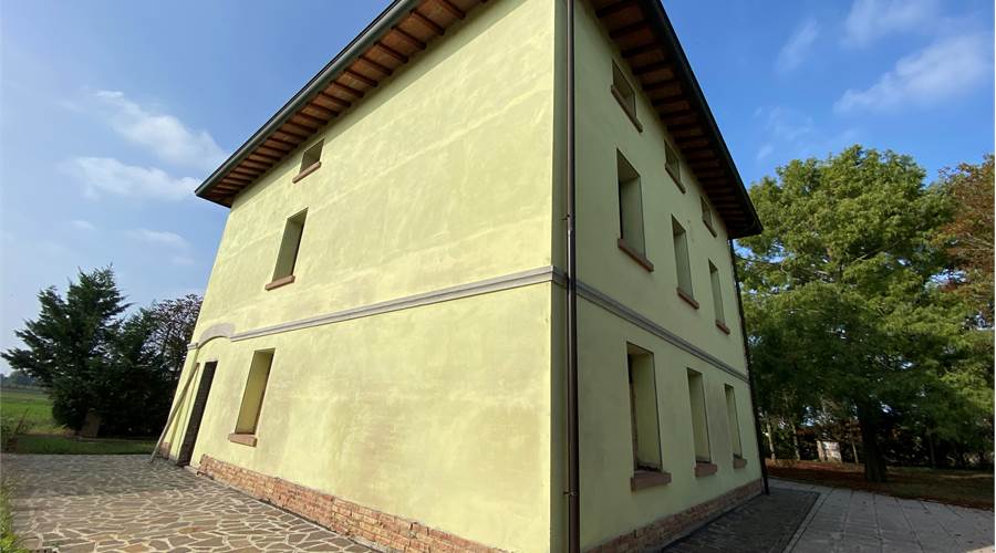 esterno