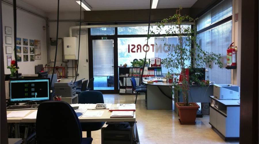INTERNO