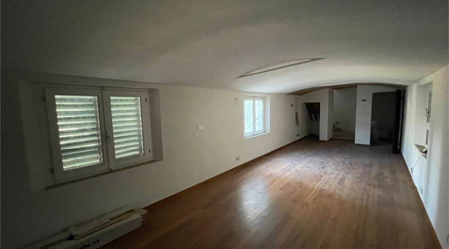 Photo 43