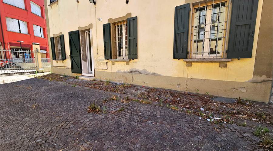 AREA ESTERNA PRIVATA